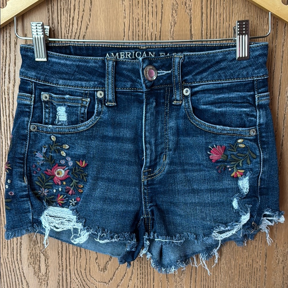 American Eagle Outfitters Embroidered Floral Blue Denim Shorts, Size 2